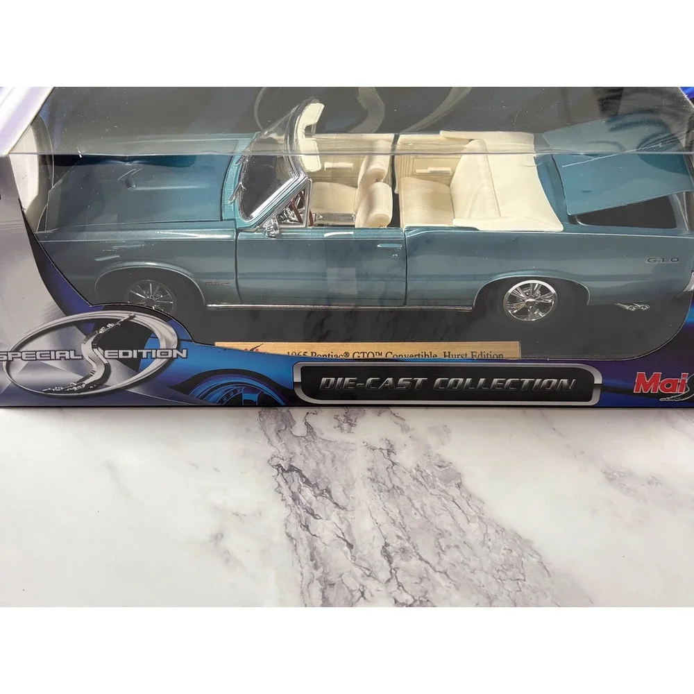 Maisto 1:18 1965 Pontiac GTO Convertible Hurst Lighy Blue Special Edition New
